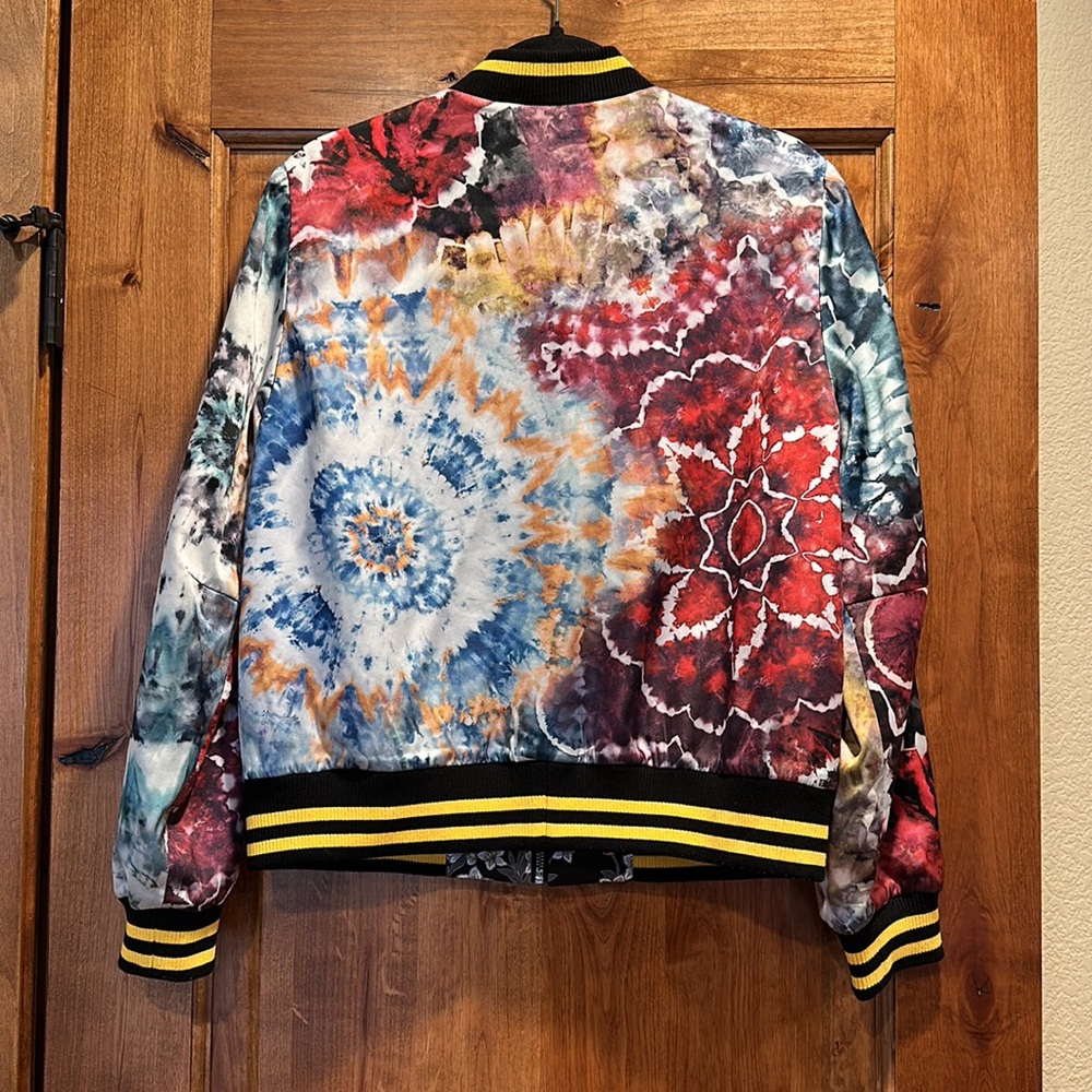 Reversible Bomber Jacket! - image 5